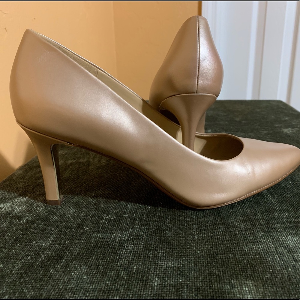 Naturalizer Chai Pump